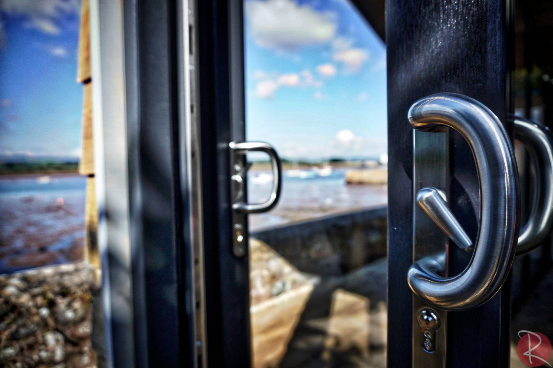 Anthracite Beach House Topsham