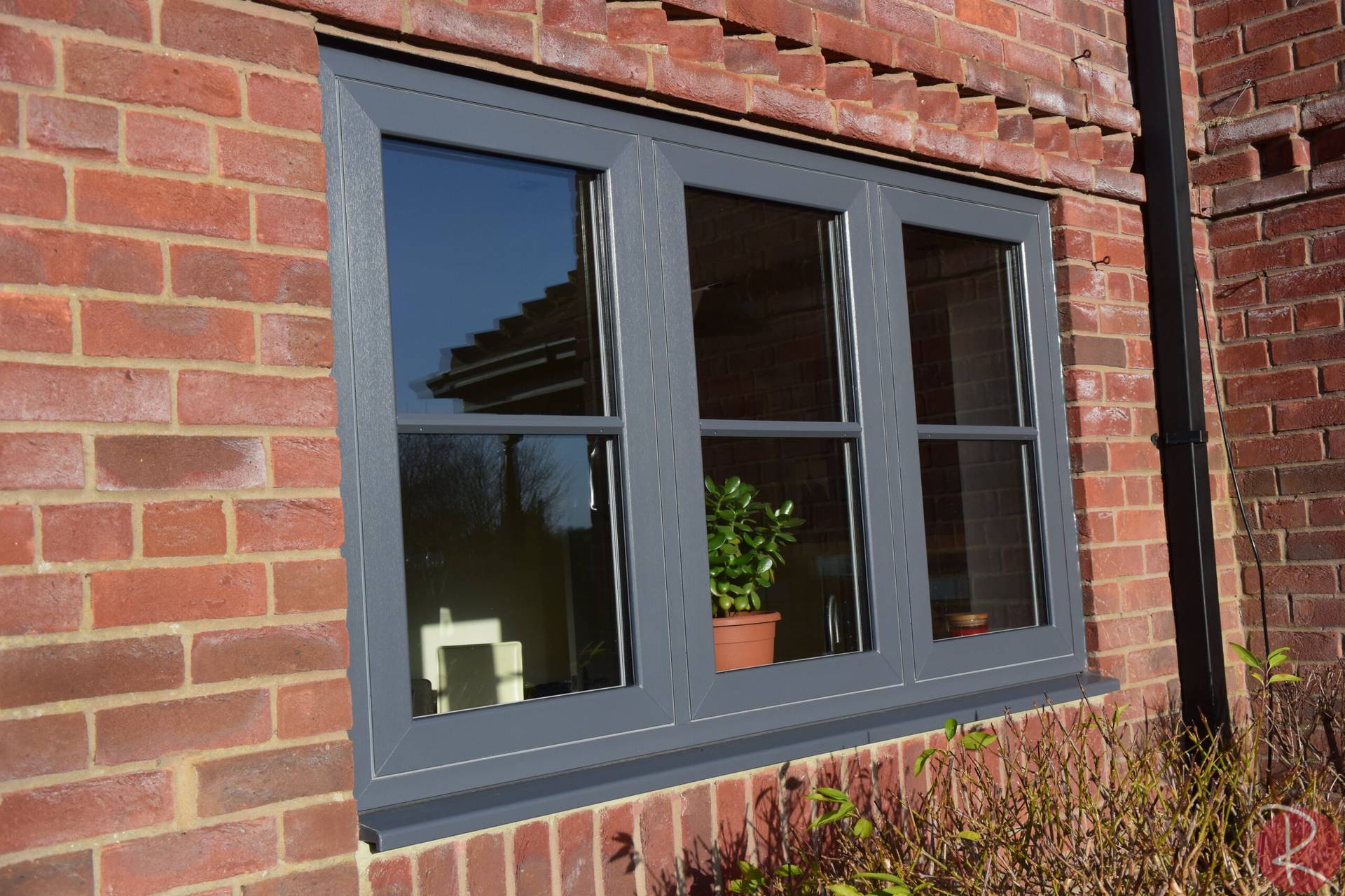 Flush sash windows