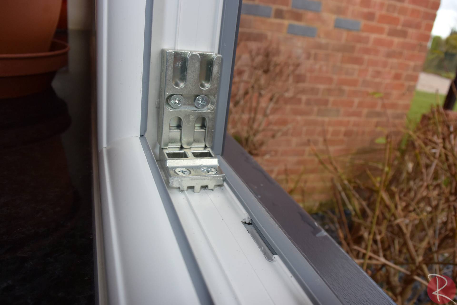 window hardware closeview