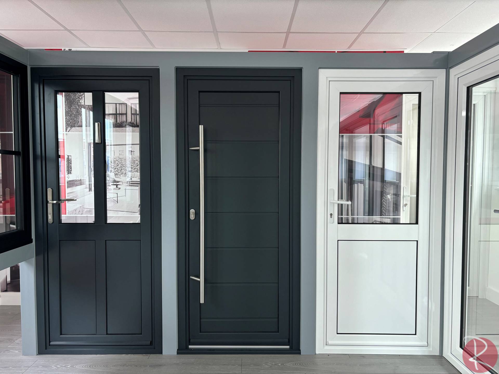 Aluminium Showroom MB Frames