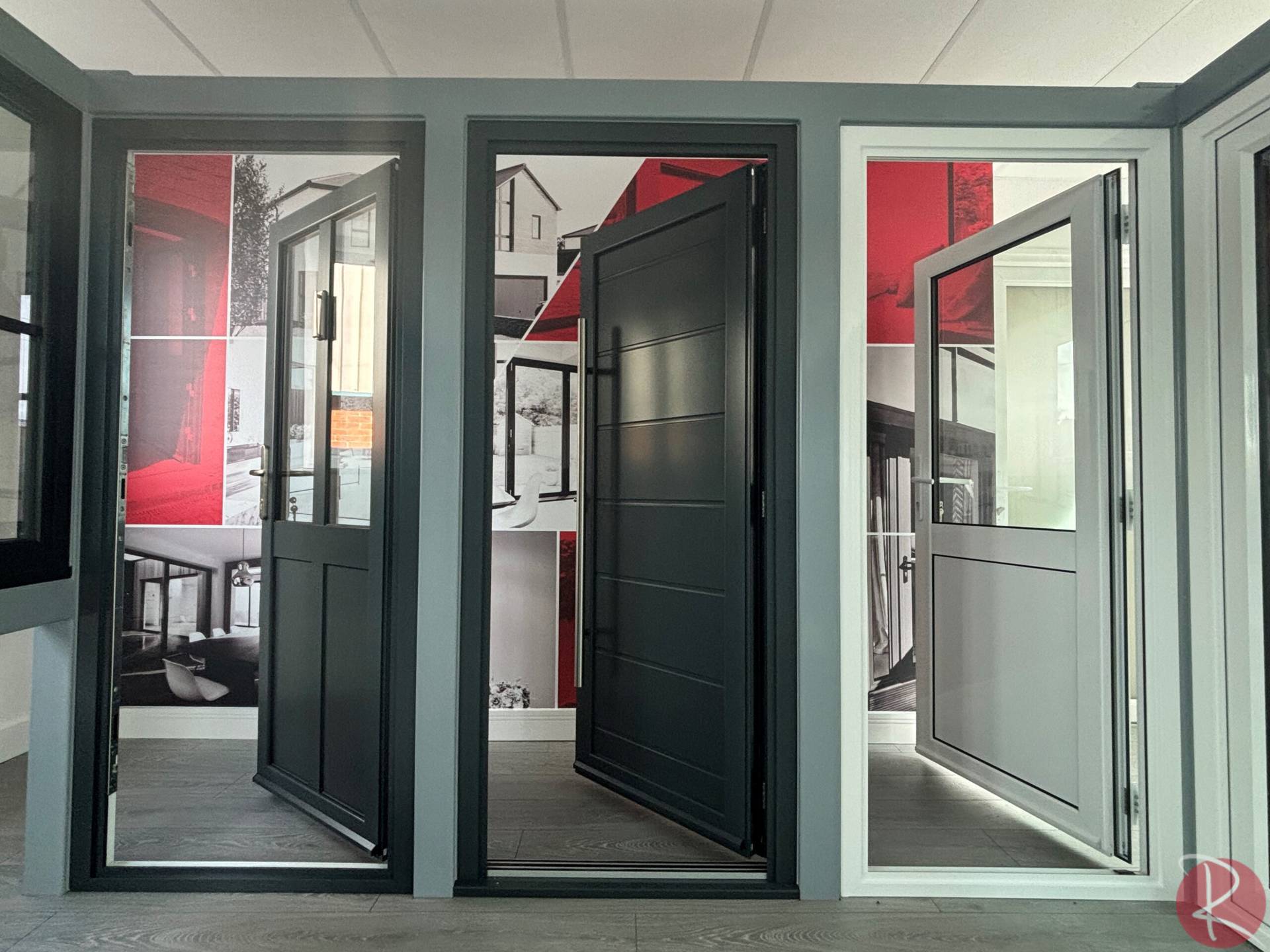 Doors showcase MB Frames
