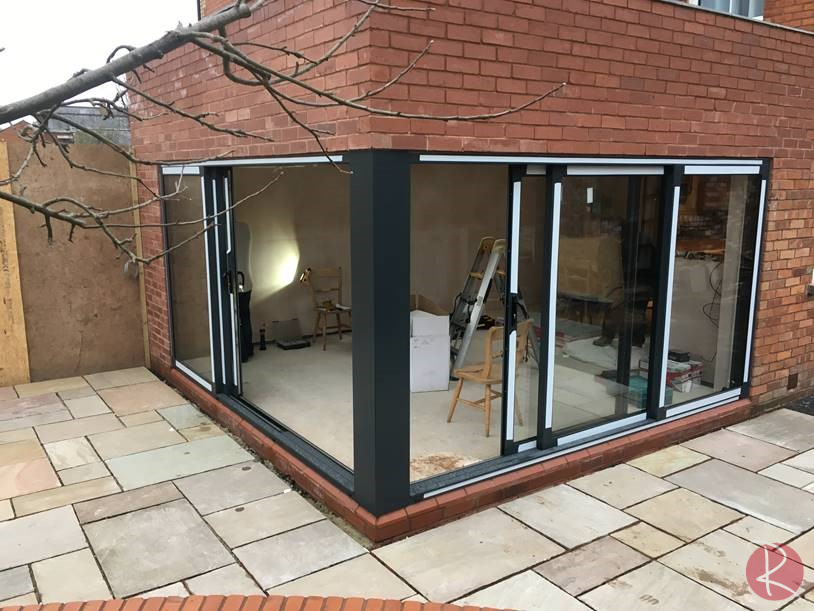 aluminium triple track doors